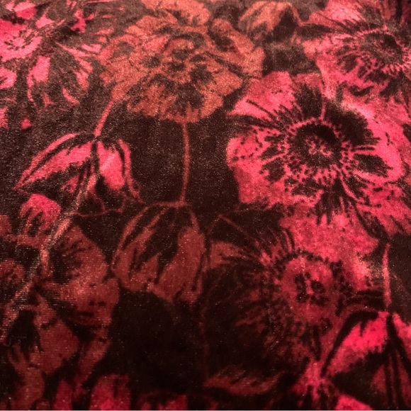 Sexy Red velour dress - Picture 3 of 3